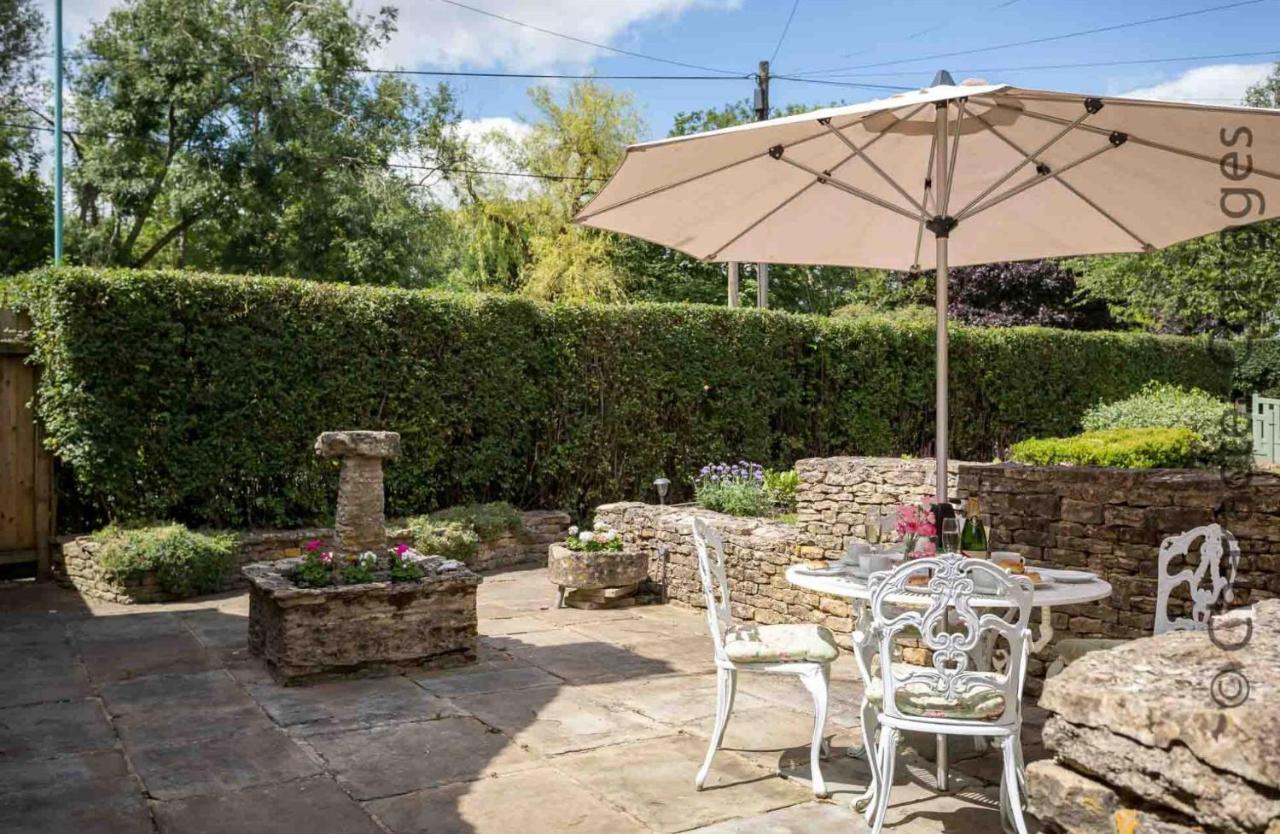 Weir Cottage Bourton-on-the-Water Exterior photo